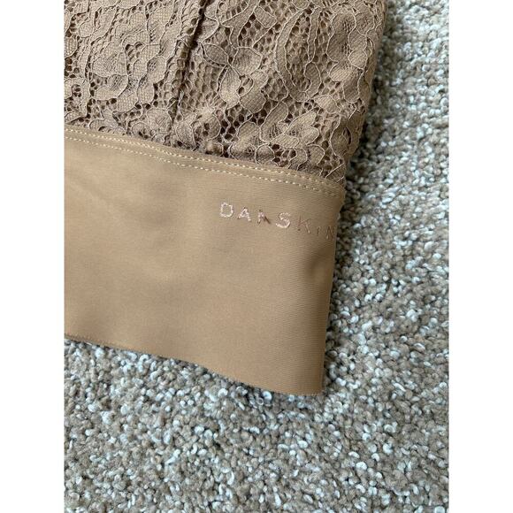 💋Bundle 4 items for $20. Add items💋 to a bundle3 - Picture 2 of 6